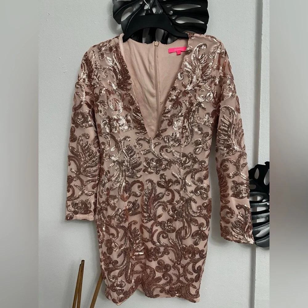 Dress - Picture 3 of 6